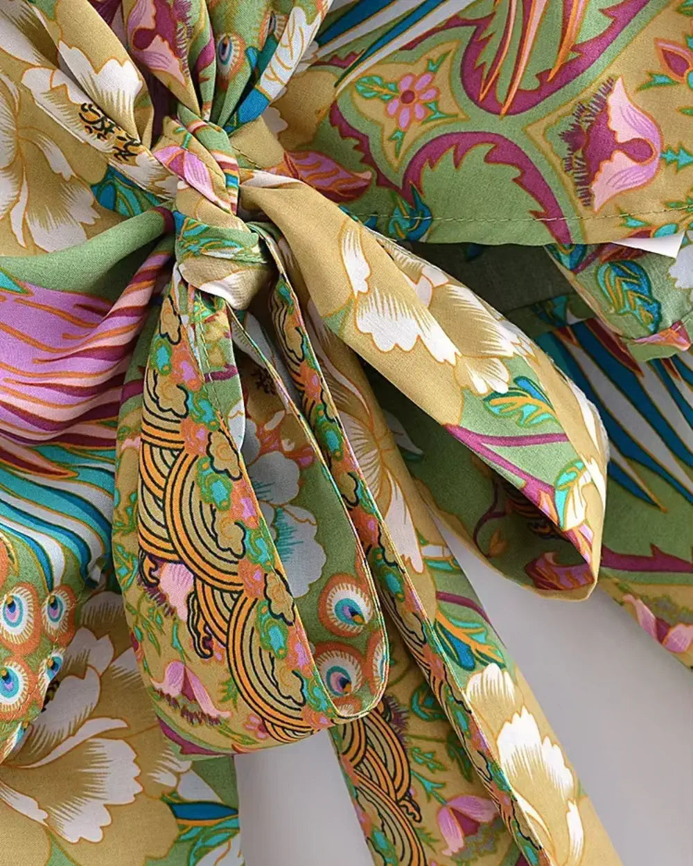 Kimono court coton vert sauge motifs paon Tsubame