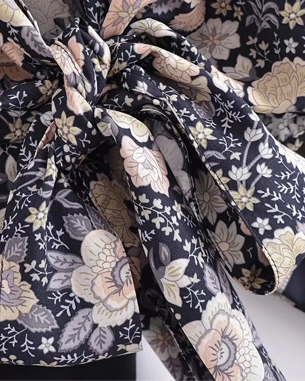 Kimono court femme coton fleuri noir Momohana