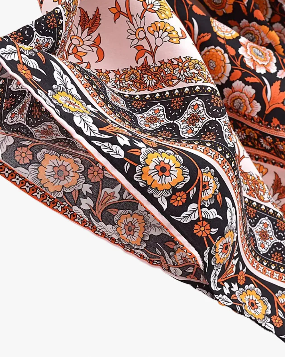 Kimono court noir orange avec motifs floraux femme Hinode