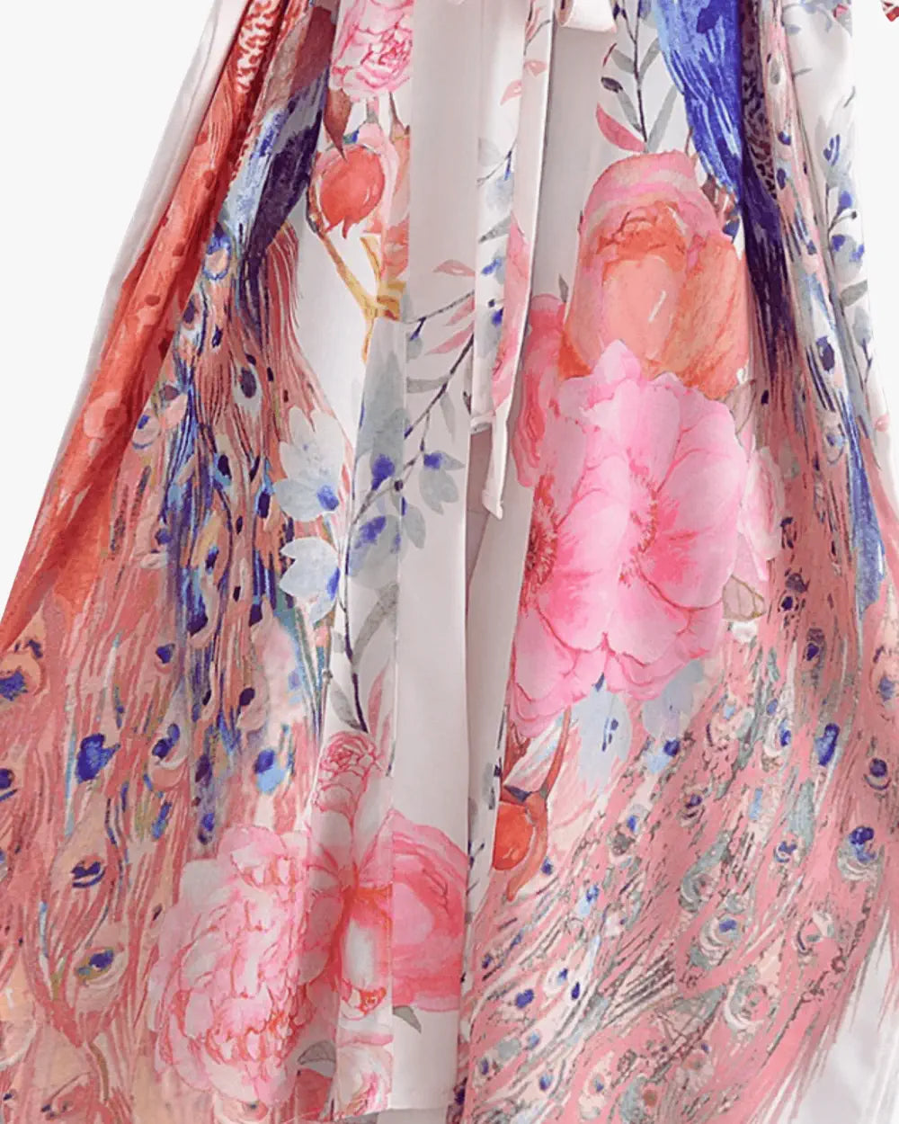 Kimono long blanc femme motif paon et fleurs Hakuchō