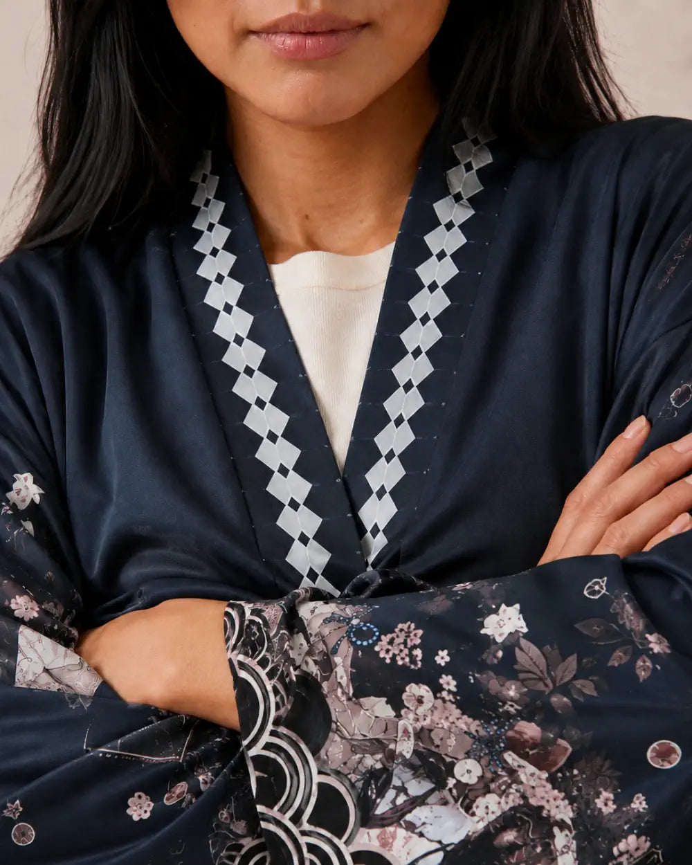 kimono japonais femme bleu fleuri