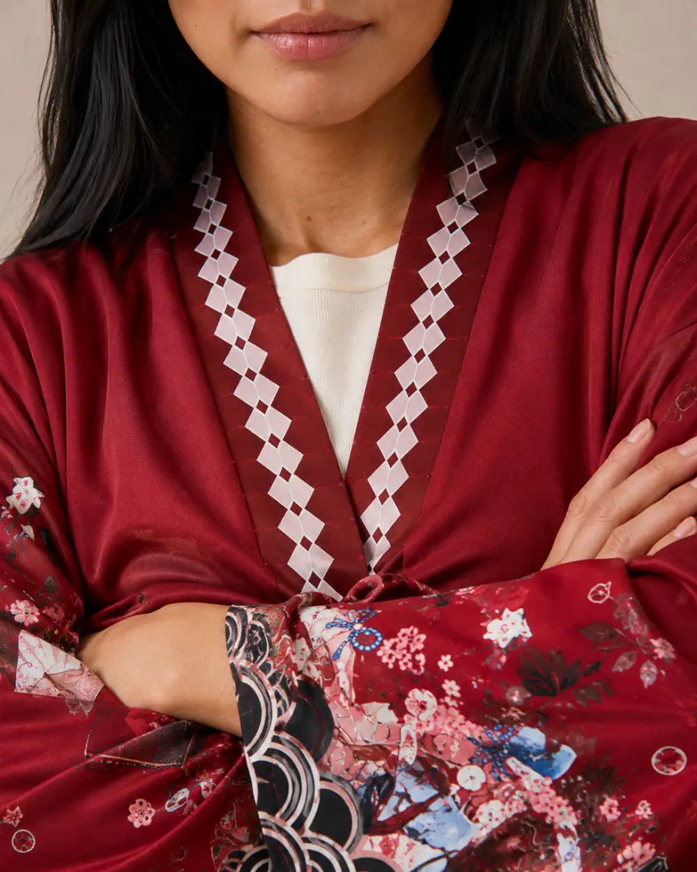 kimono japonais femme rouge fleuri