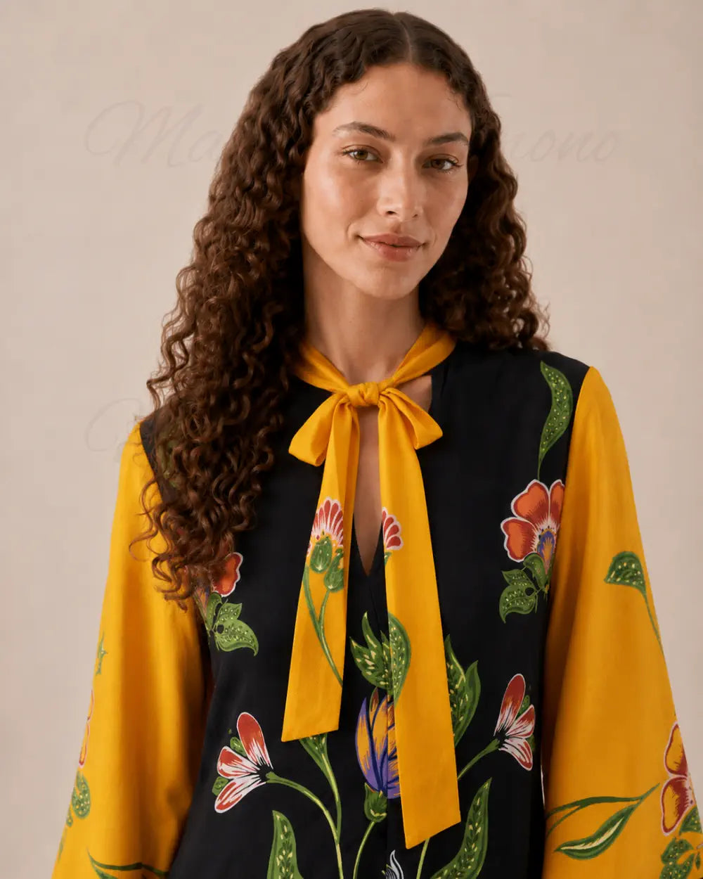robe japonaise femme jaune noir fleuri