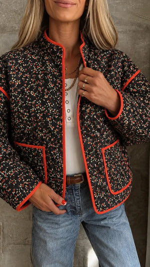 veste kimono matelassée noire fleurie femme avec jean