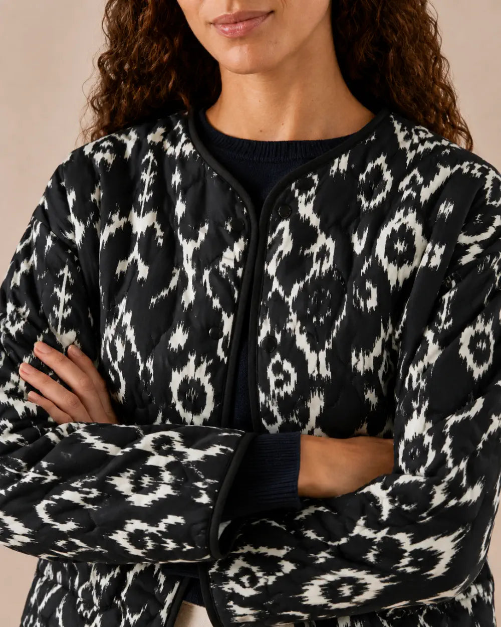 veste kimono femme noir blanc matelassee